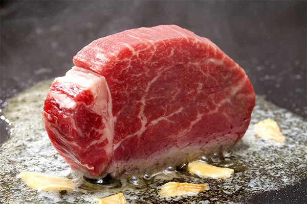 メイン